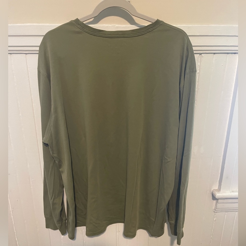 LL Bean, soft olive green long sleeve shirt, like new, size XXL-reg - Picture 3 of 3